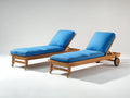Tumbonas de madera 200x74x88 cm marrón natural con cojines azules respaldo regulable y ruedas para jardín
